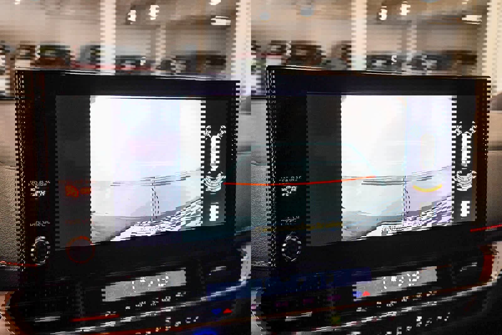 Used 2025 Toyota Sienna XSE image 27