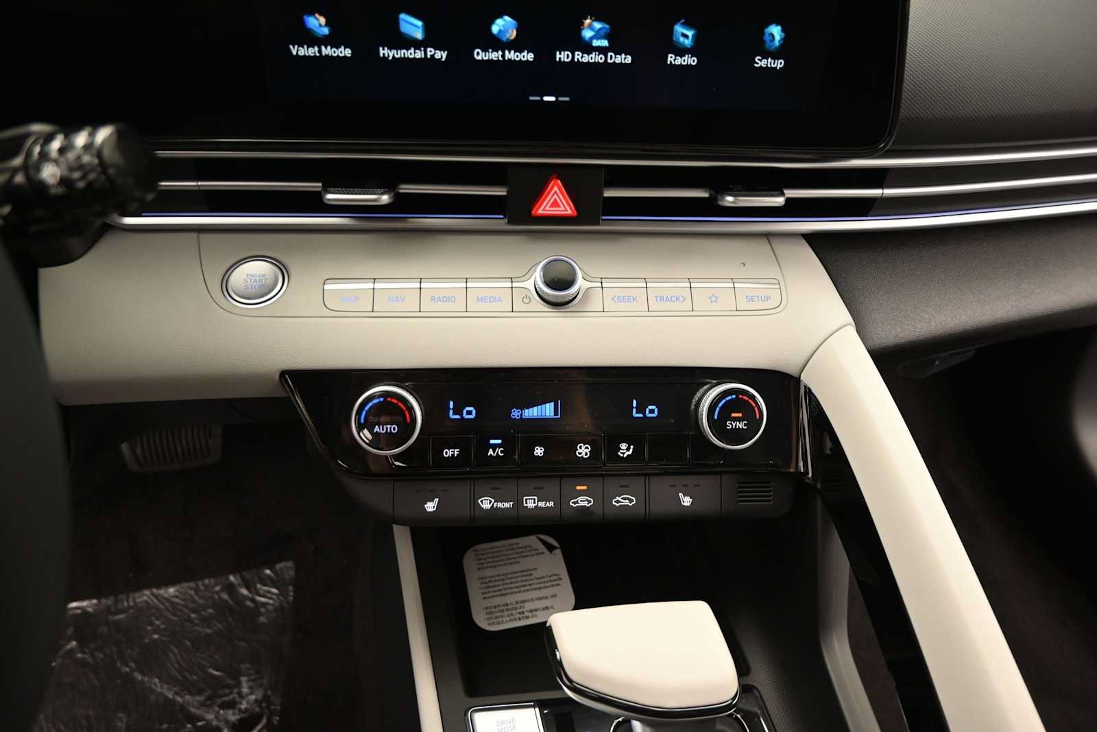New 2026 Hyundai Elantra Limited FWD image 23