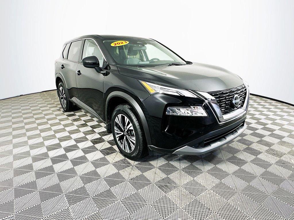 Certified 2023 Nissan Rogue SV image 2