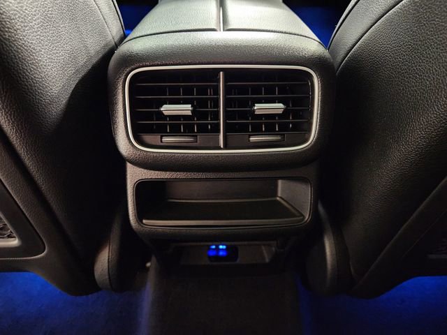 Used 2024 Mercedes-Benz GLE 350 4MATIC w/ Winter Package image 31