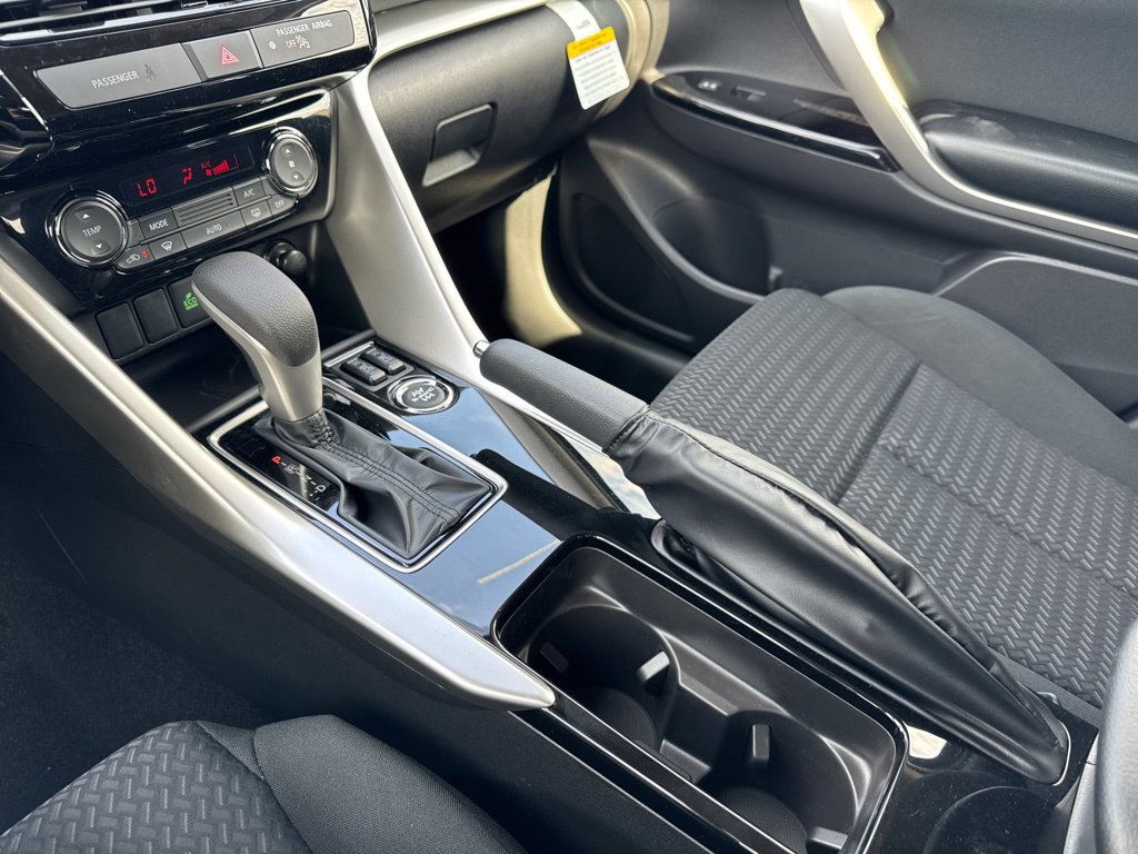 New 2026 Mitsubishi Eclipse Cross LE AWD/4WD image 10