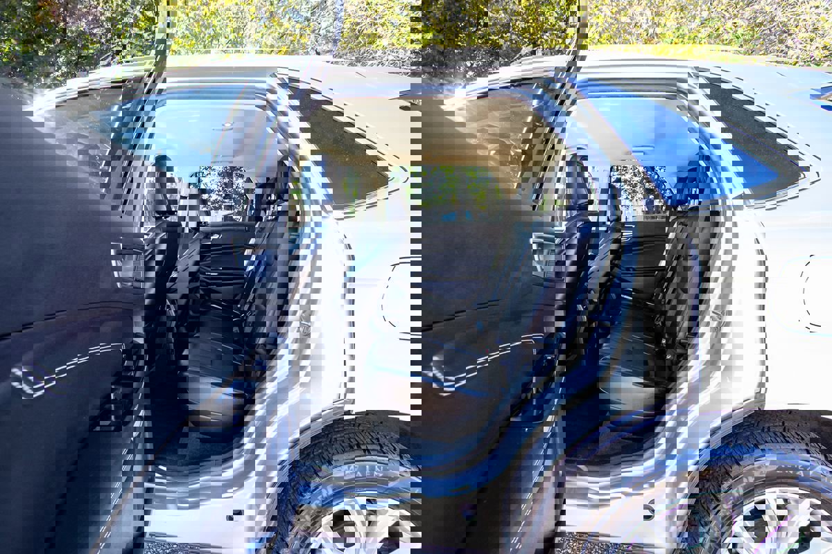 Used 2020 Ford Edge Titanium w/ Cargo Accessory Package image 26