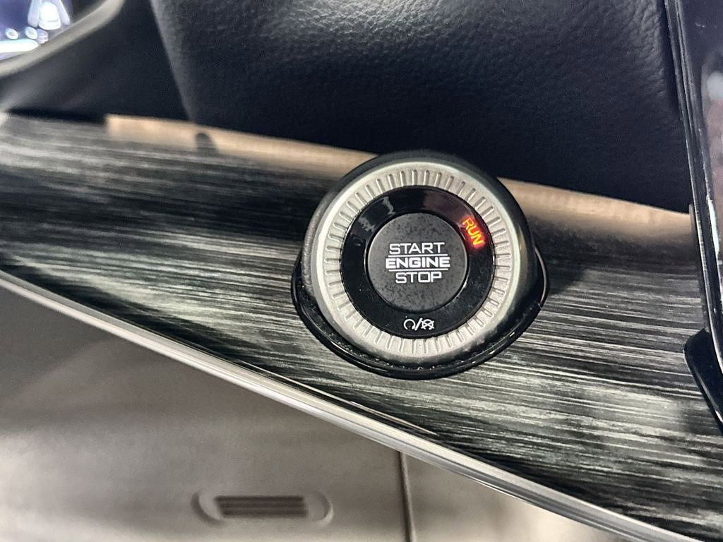Used 2022 Jeep Wagoneer Series II AWD/4WD image 24