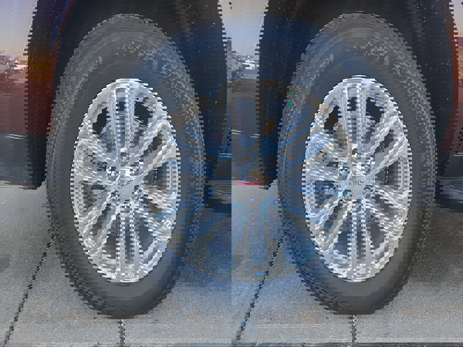 Used 2023 GMC Yukon SLT image 5