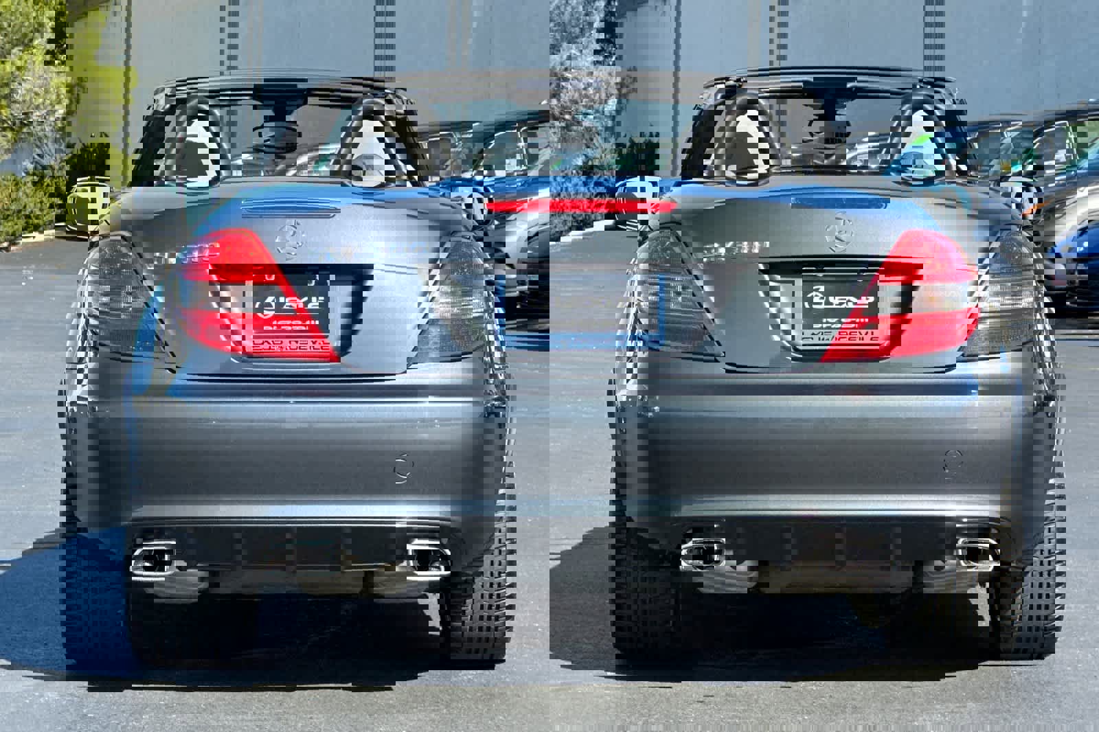 Used 2010 Mercedes-Benz SLK 300 image 5