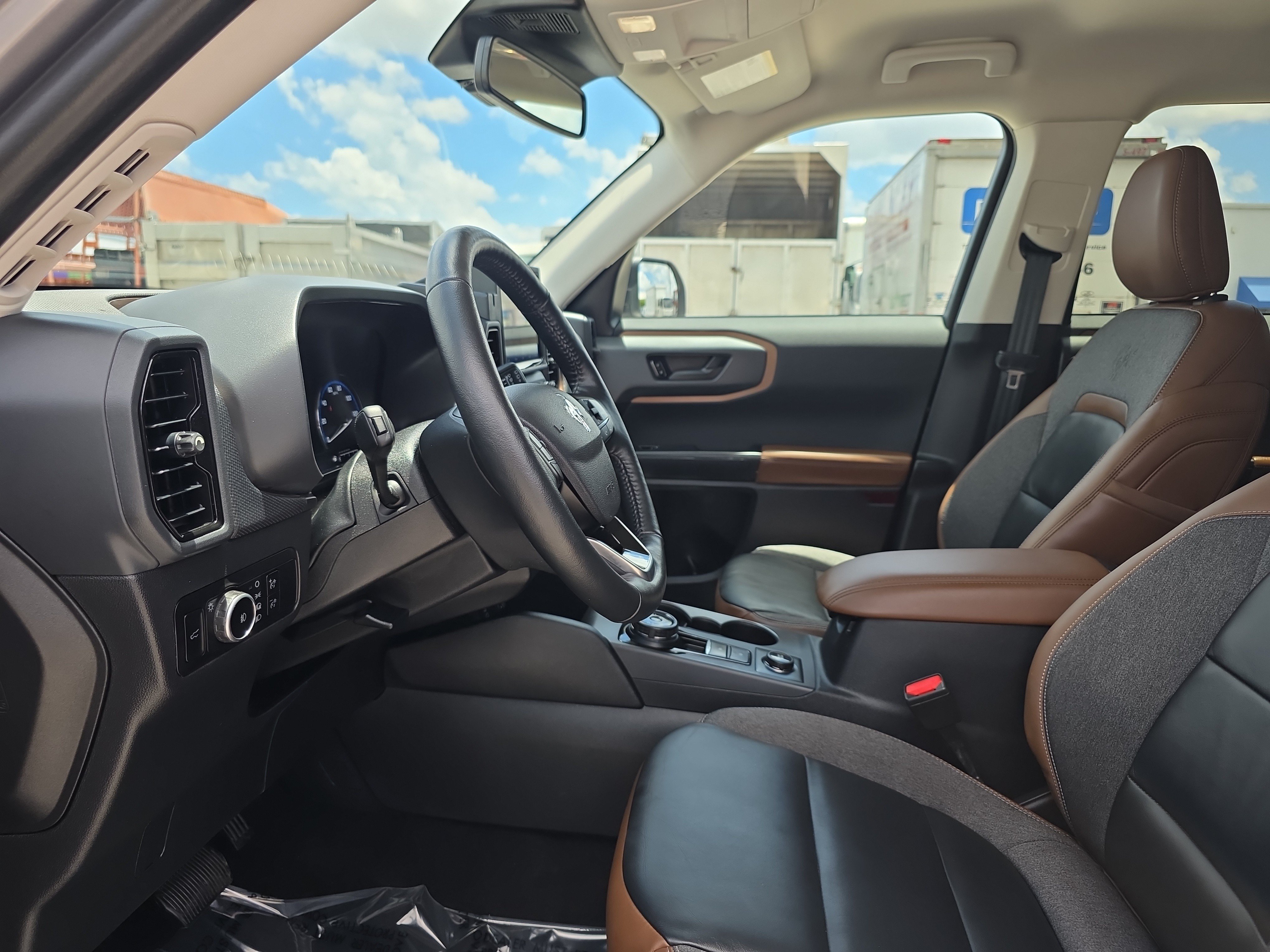 Used 2023 Ford Bronco Sport Outer Banks w/ Tech Package AWD/4WD image 25