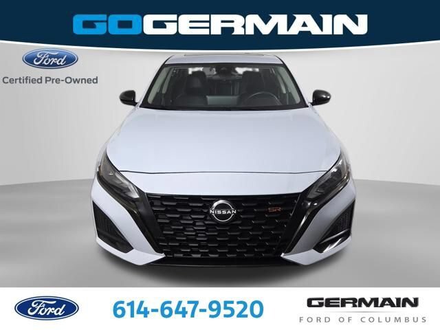 Used 2023 Nissan Altima 2.5 SR w/ SR Premium Package AWD/4WD image 2
