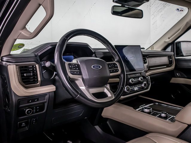 Used 2023 Ford Expedition Limited image 16
