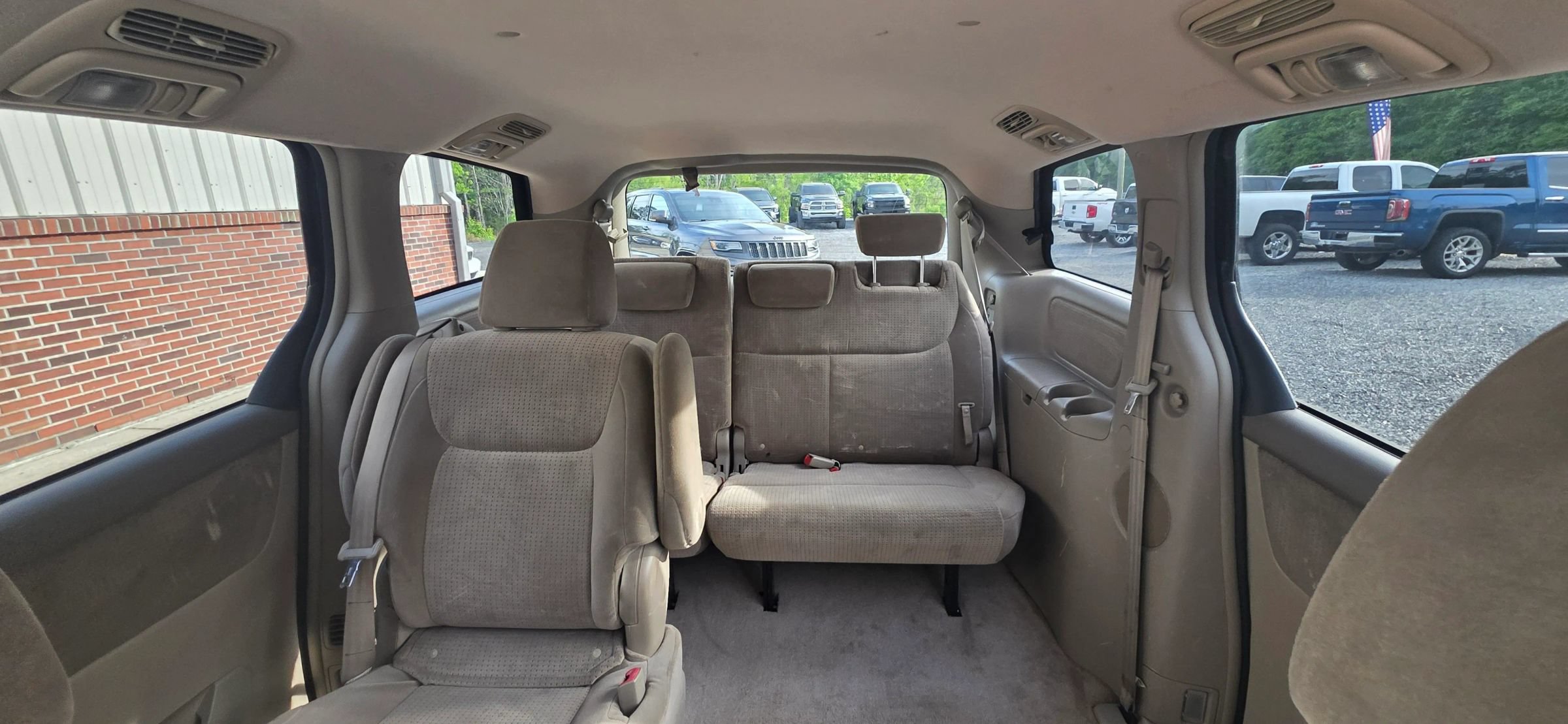 Used 2010 Toyota Sienna CE FWD image 16