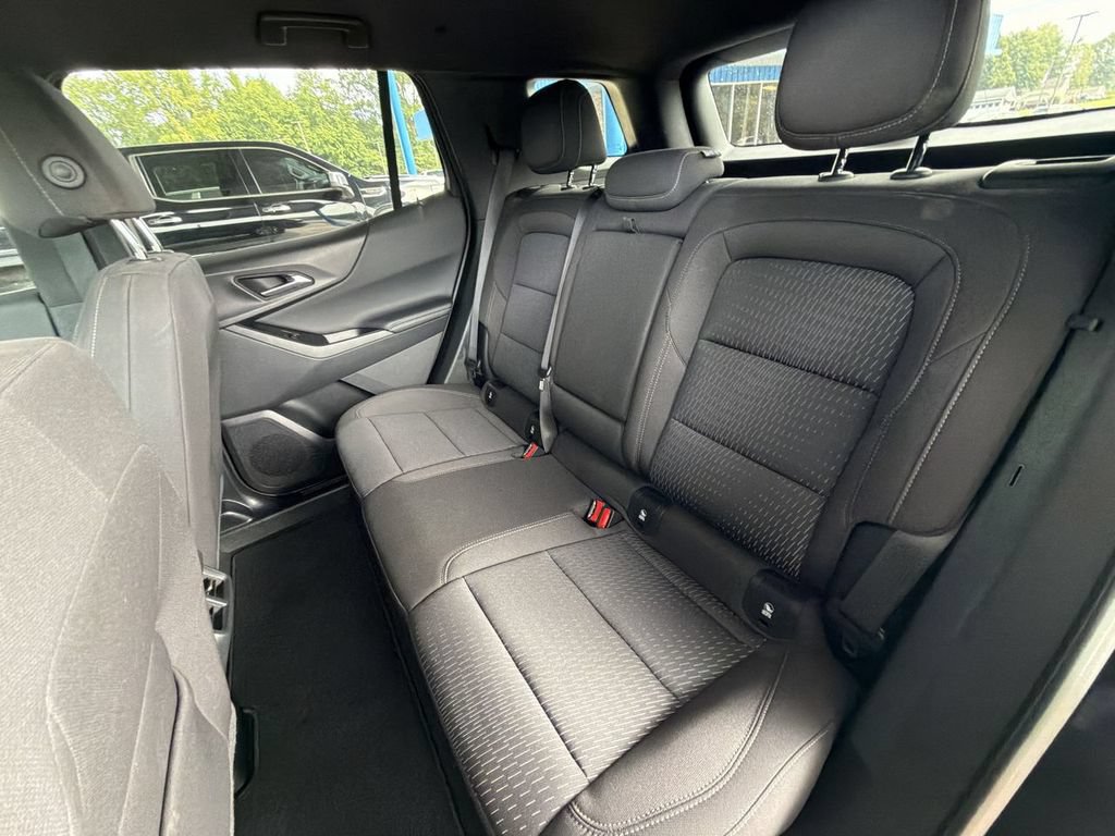 Used 2026 Chevrolet Equinox LT FWD image 25