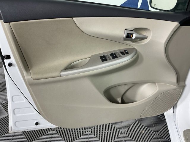 Used 2011 Toyota Corolla LE FWD image 7