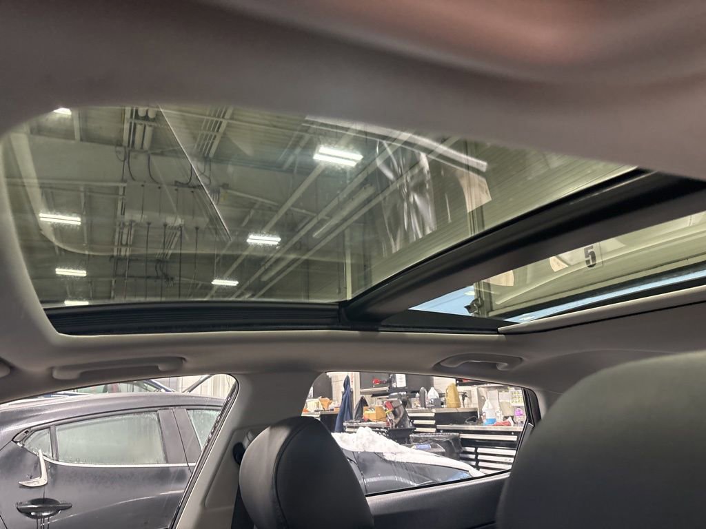 Used 2019 Kia Optima S w/ S Panoramic Sunroof Package image 25