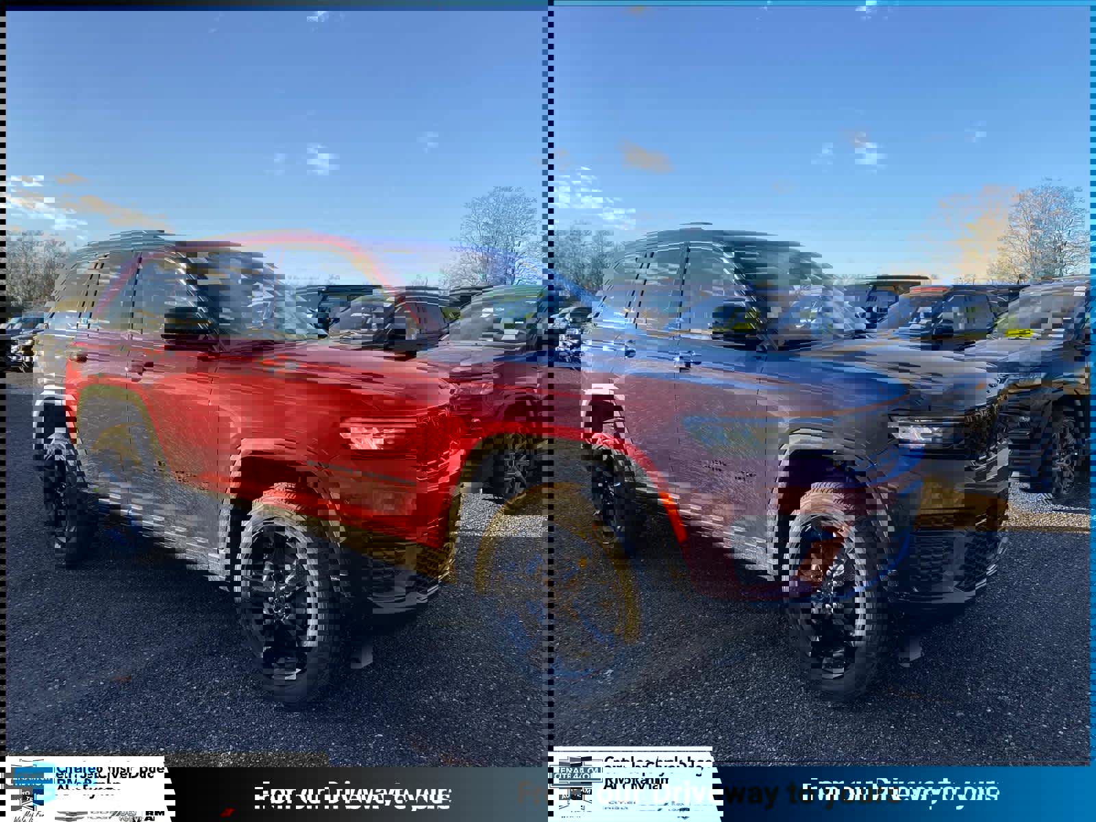 New 2025 Jeep Grand Cherokee Laredo image 1