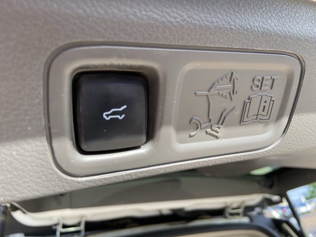 Used 2020 Ford Expedition Limited w/ Equipment Group 301A image 58