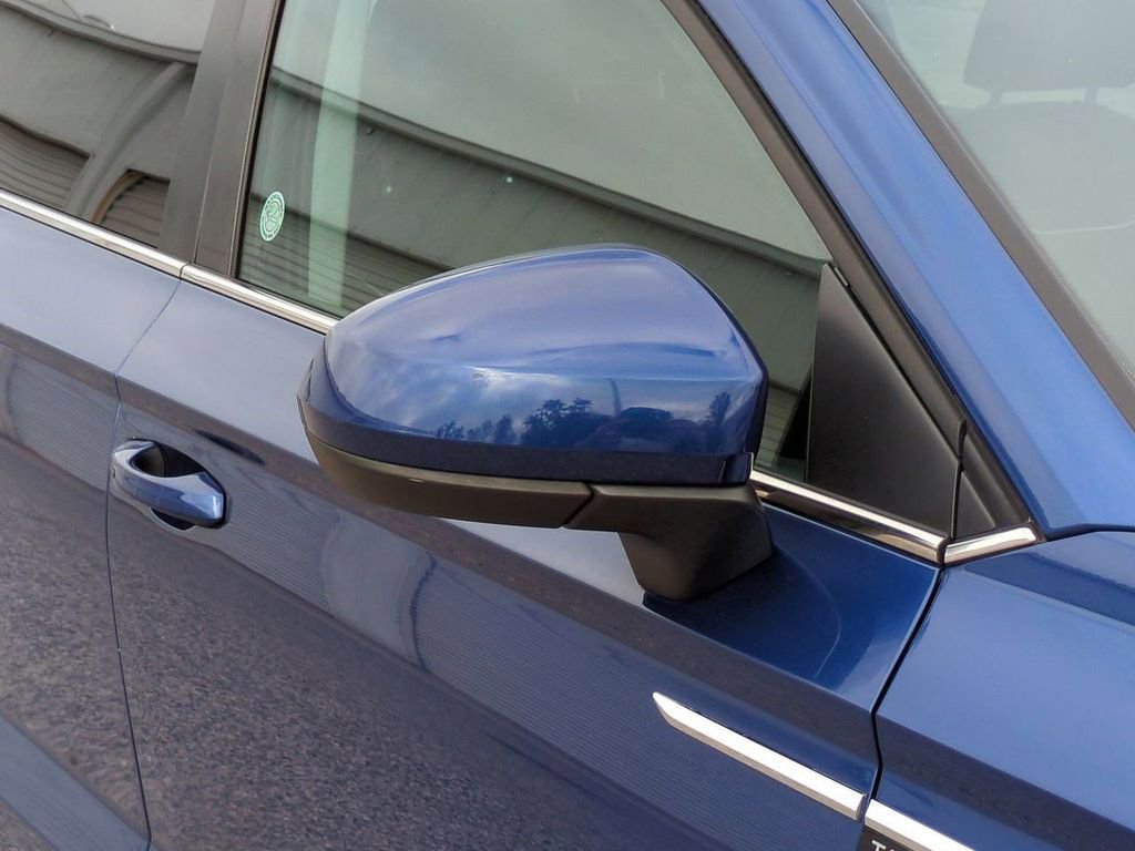 Used 2024 Volkswagen Taos SE image 12