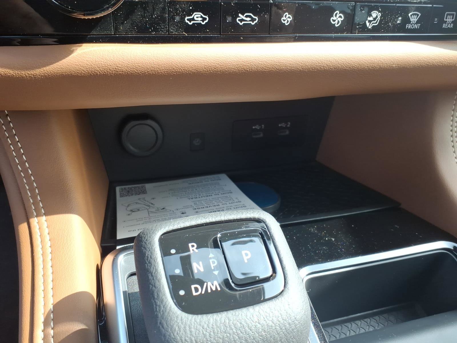 New 2026 Nissan Pathfinder Platinum FWD image 12