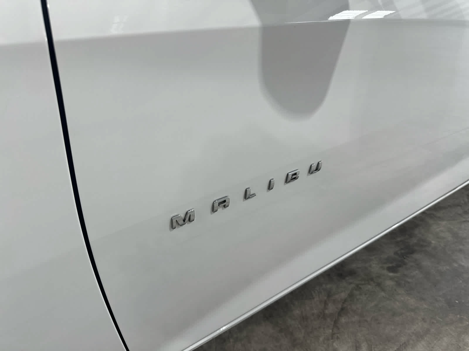 Used 2024 Chevrolet Malibu LT FWD image 9