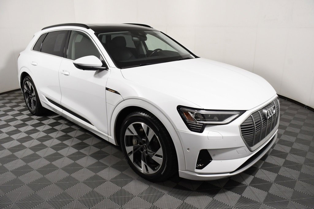 Used 2021 Audi e-tron Prestige w/ Prestige Package image 8