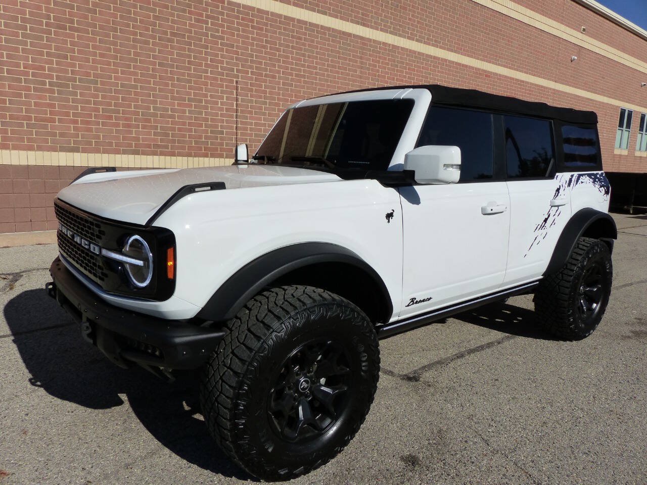 Used 2025 Ford Bronco Outer Banks AWD/4WD image 6