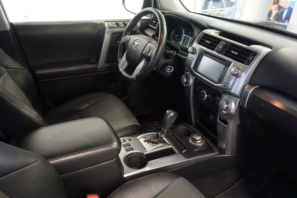 Used 2016 Toyota 4Runner SR5 Premium image 21