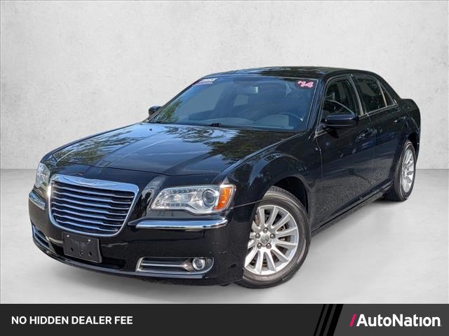 Used 2014 Chrysler 300 w/ Driver Convenience Group RWD image 1