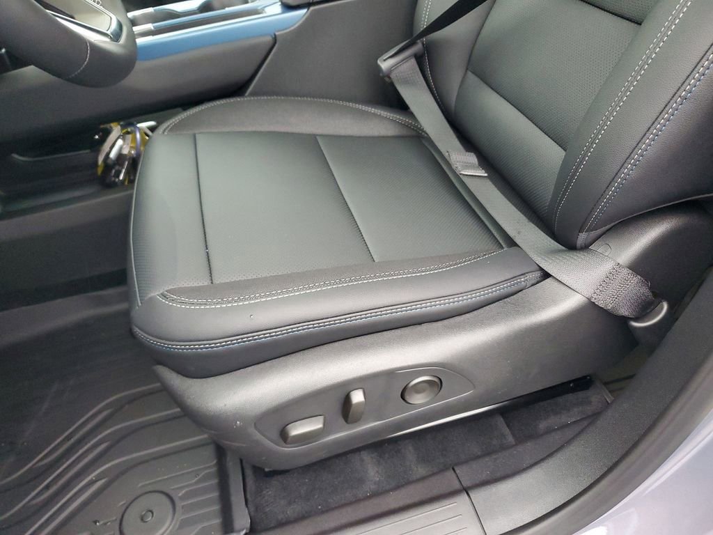 New 2026 Chevrolet Equinox EV LT image 15