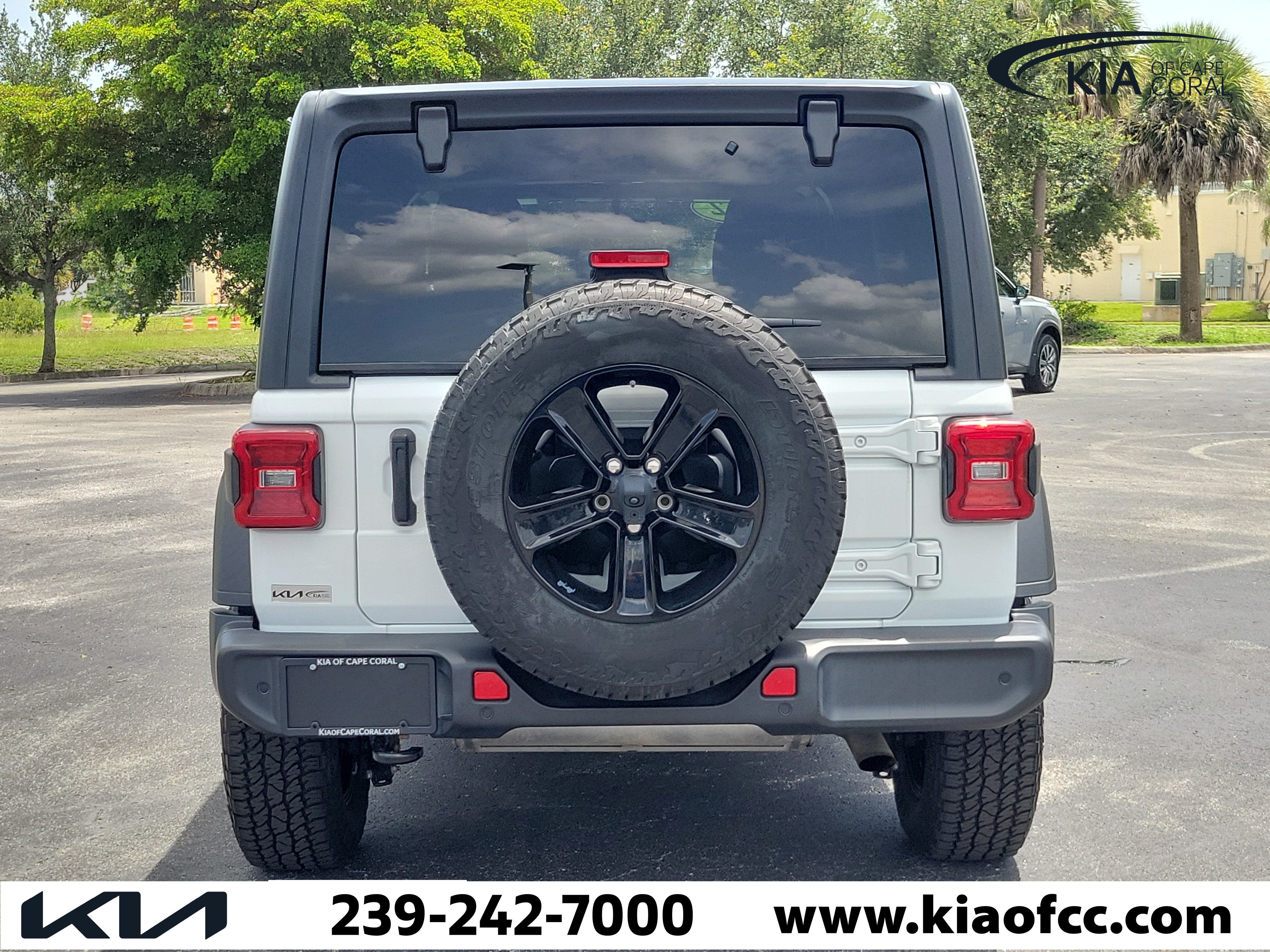 Used 2021 Jeep Wrangler Unlimited Sport AWD/4WD image 5