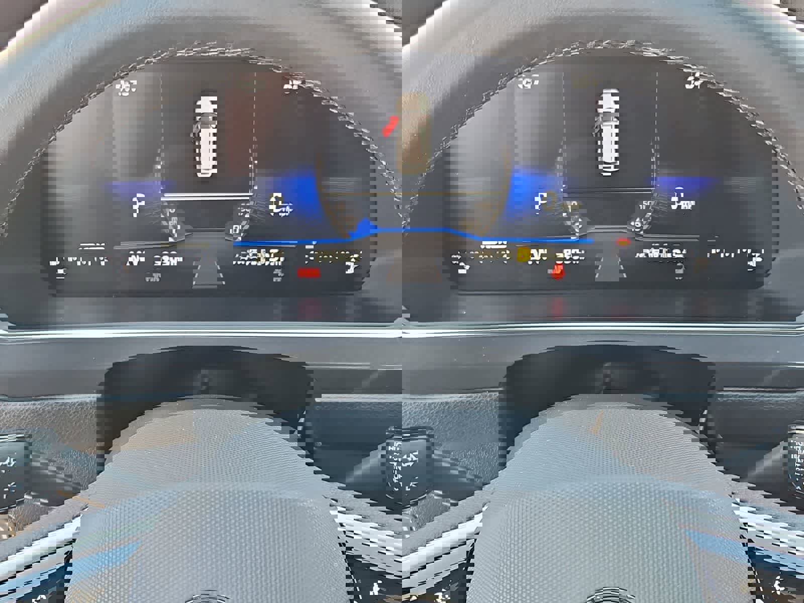 Used 2024 Volkswagen Tiguan SE R-Line image 32