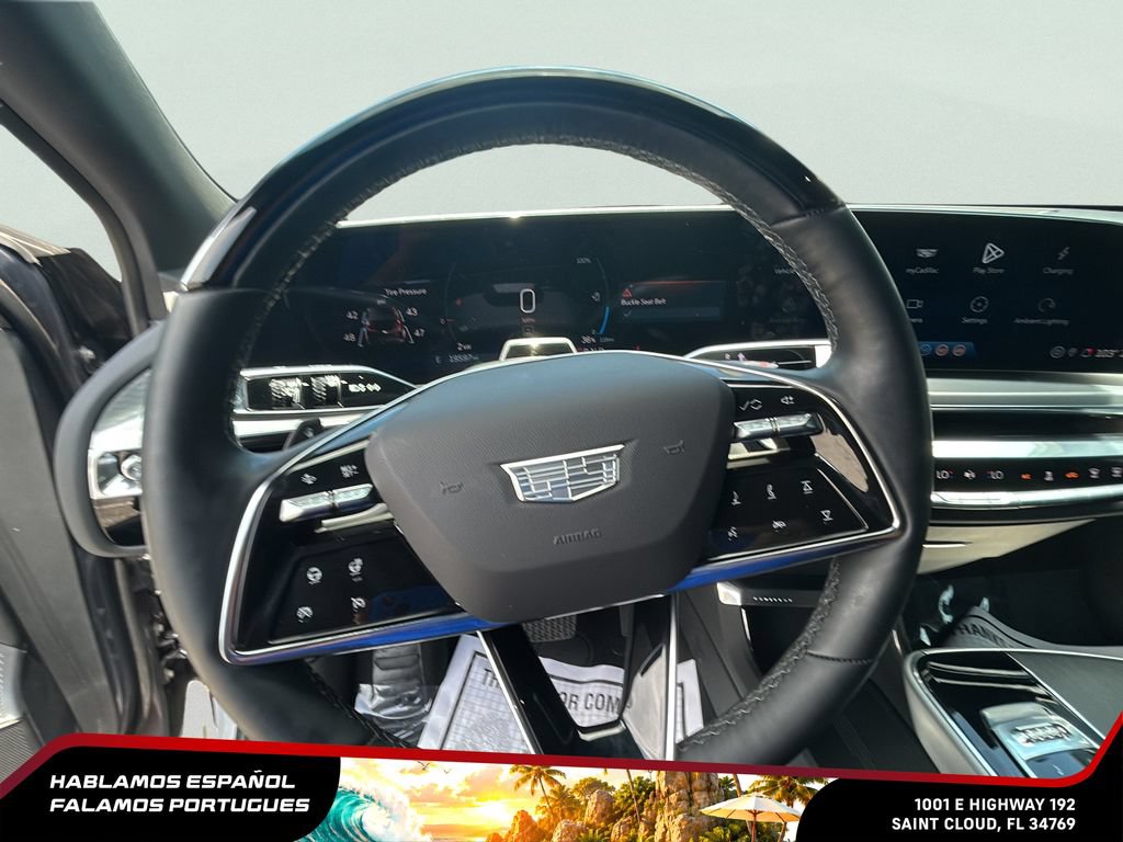 Certified 2025 Cadillac Lyriq Luxury w/ LPO, Floor Liner Package AWD/4WD image 16