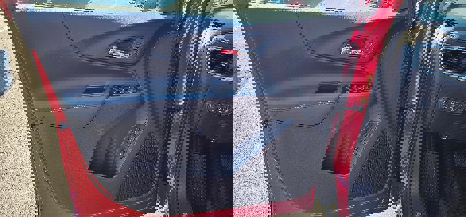 Certified 2024 Chevrolet Equinox Premier w/ LPO, Floor Liner Package image 9