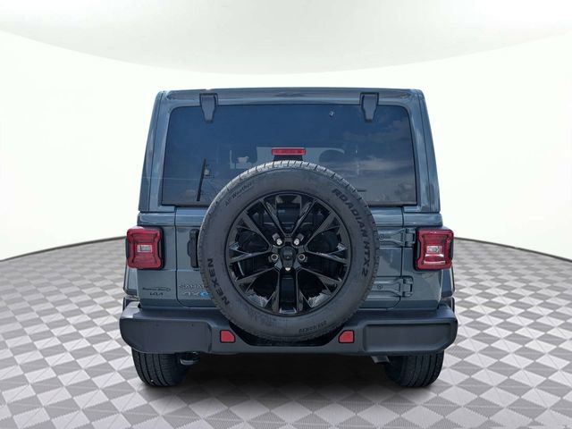 Used 2025 Jeep Wrangler Unlimited Sahara AWD/4WD image 4