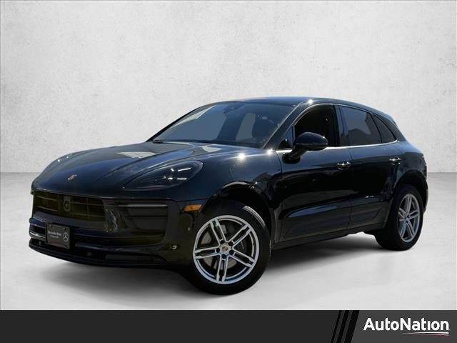 Used 2024 Porsche Macan AWD/4WD image 1