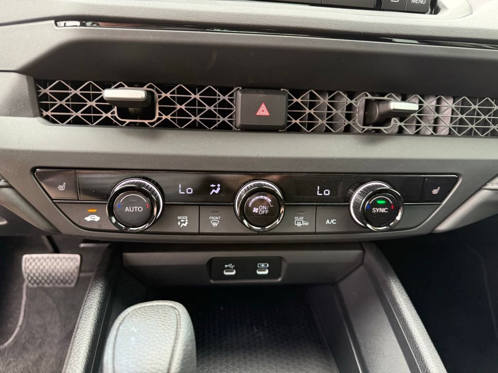Used 2025 Honda Accord SE image 18