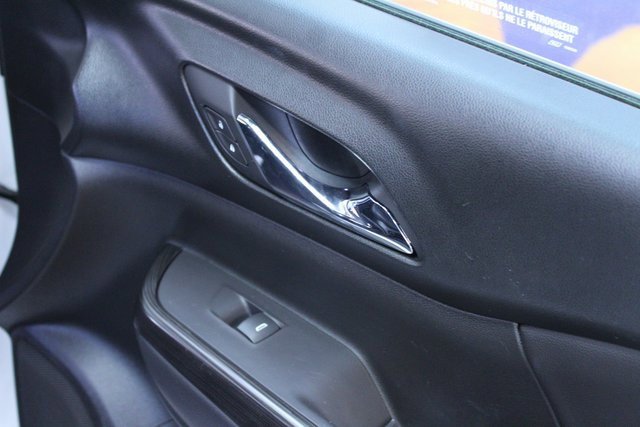 Used 2018 GMC Acadia SLT image 13