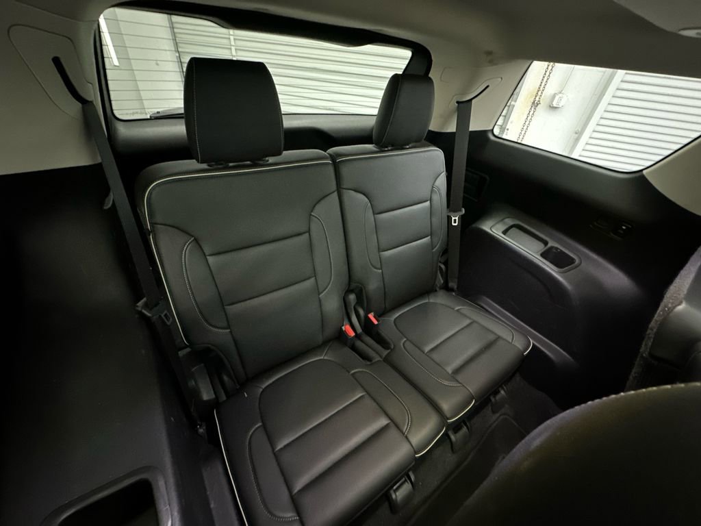 Used 2021 GMC Acadia Denali w/ Denali Technology Package FWD image 19
