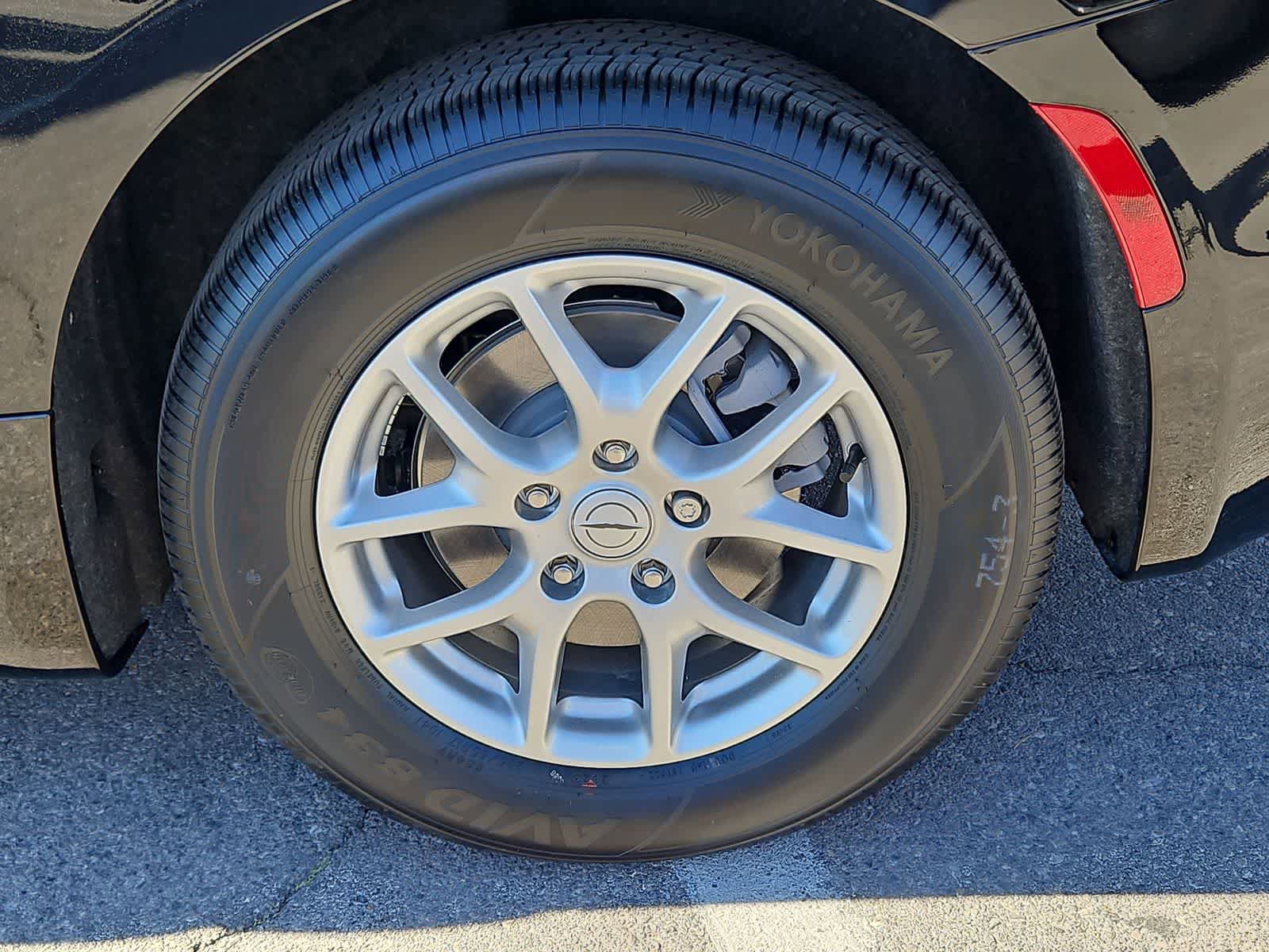 New 2026 Chrysler Pacifica Select image 13