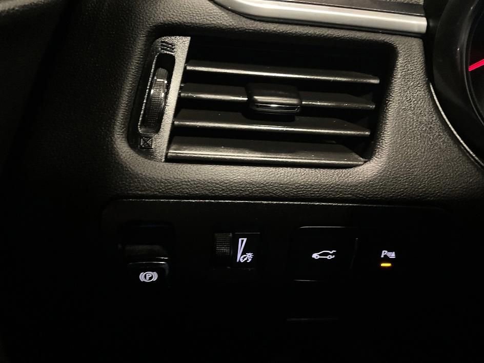 Used 2015 Chevrolet Impala LT w/ Convenience Package image 25