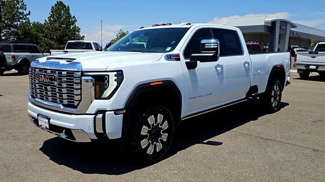 New 2026 GMC Sierra 2500 Denali w/ Denali Reserve Package AWD/4WD image 4
