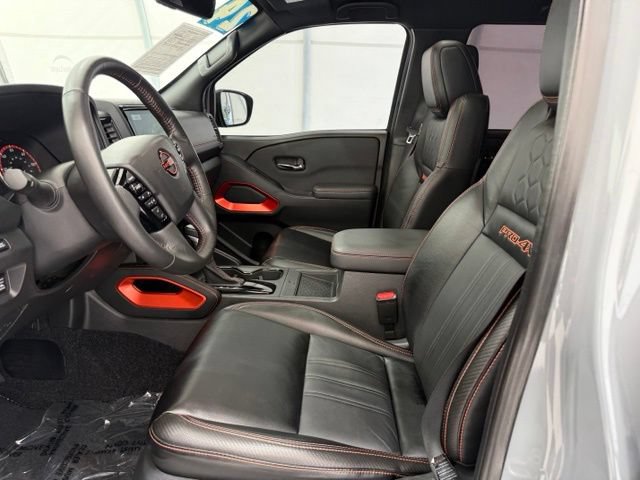 Used 2024 Nissan Frontier PRO-4X AWD/4WD image 12