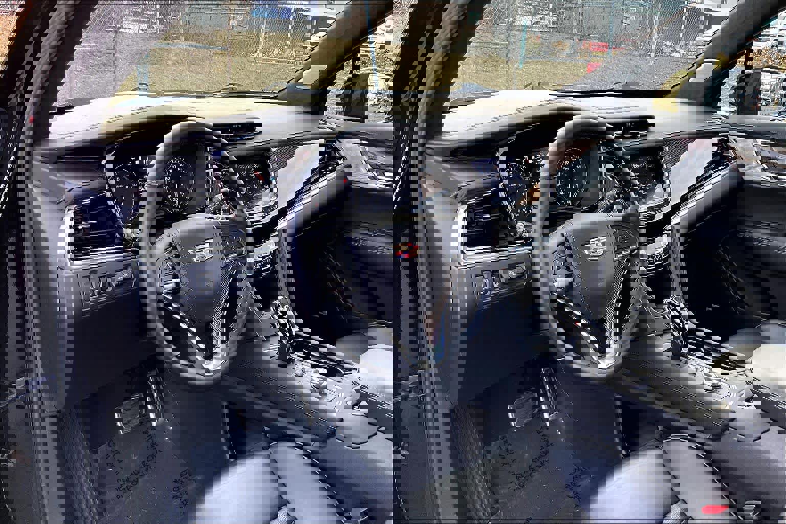 Used 2024 Cadillac XT6 Sport w/ Platinum Package image 18