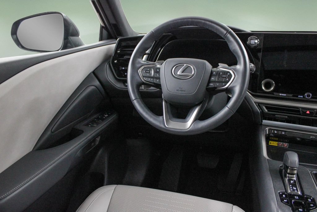 Used 2025 Lexus TX 350 AWD w/ Technology Package image 18