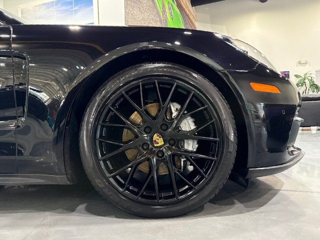 Used 2018 Porsche Panamera 4 AWD/4WD image 8