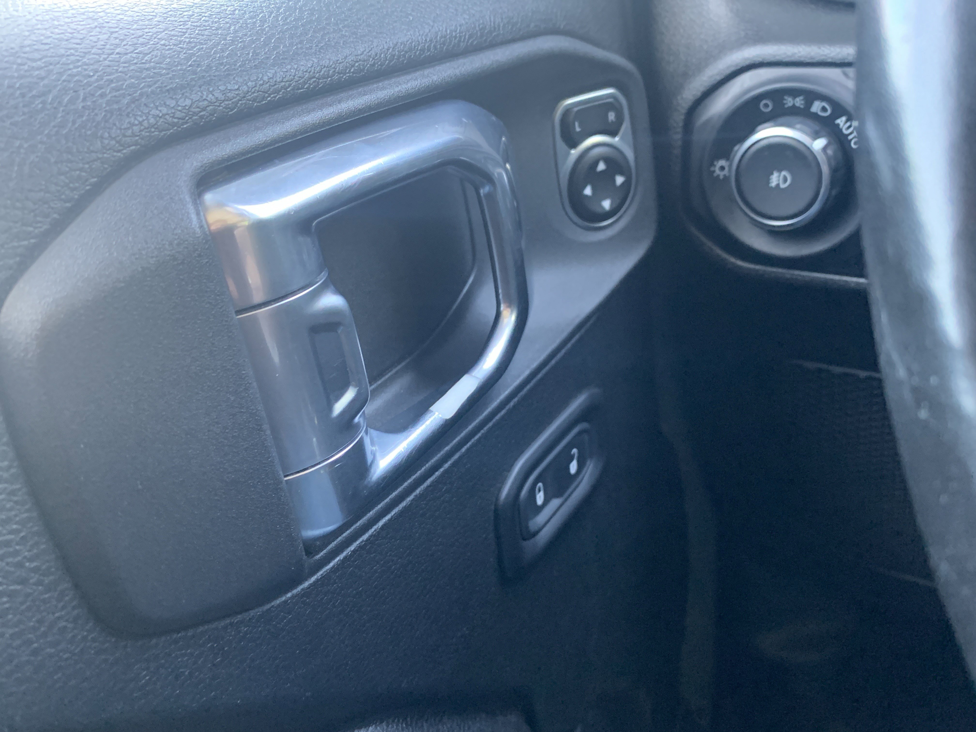 Used 2021 Jeep Wrangler Willys AWD/4WD image 14