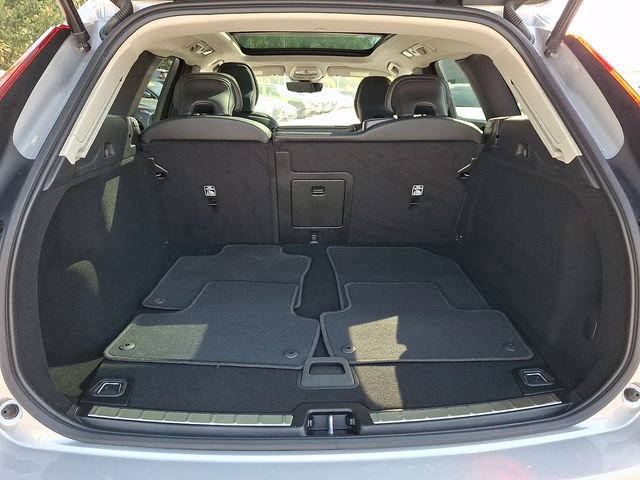 Certified 2023 Volvo XC60 B5 Core w/ Climate Package AWD/4WD image 30