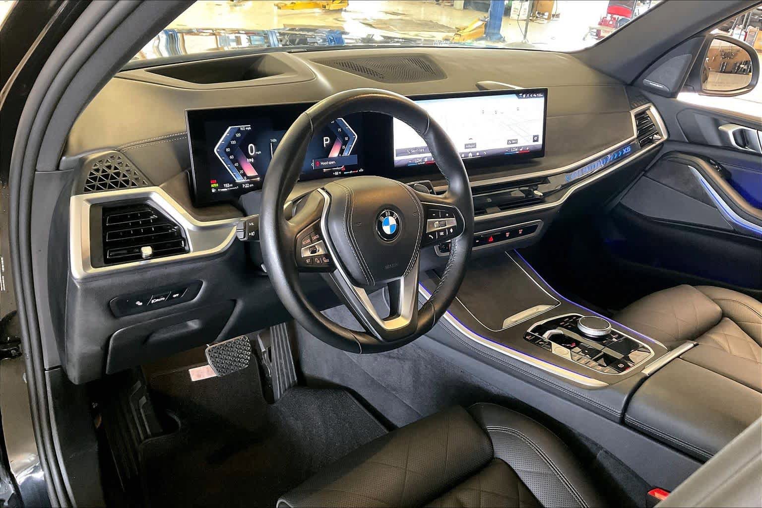 Used 2025 BMW X5 xDrive40i AWD/4WD image 16