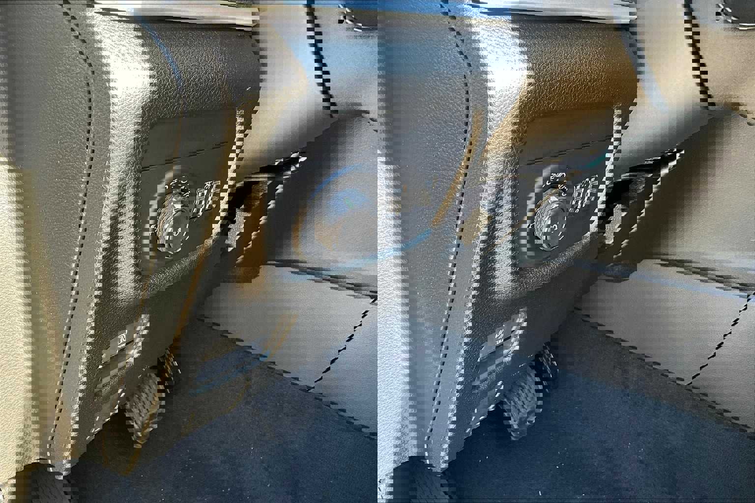 New 2025 Jeep Grand Cherokee L Limited w/ Black Appearance Package image 18