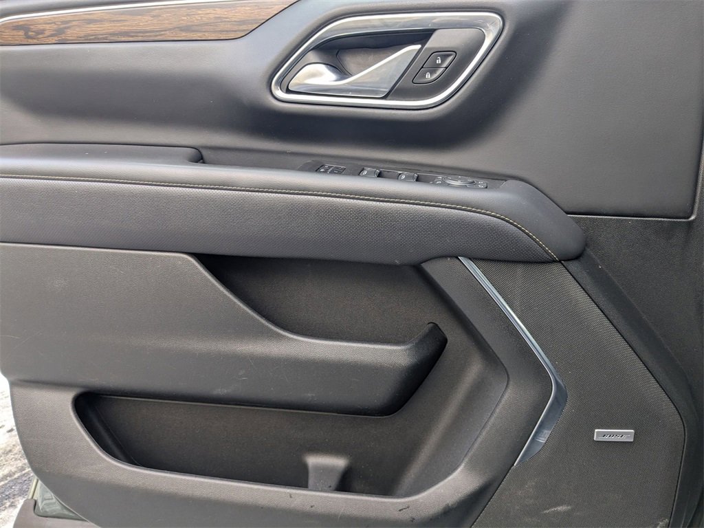 Used 2023 Chevrolet Suburban Premier image 13