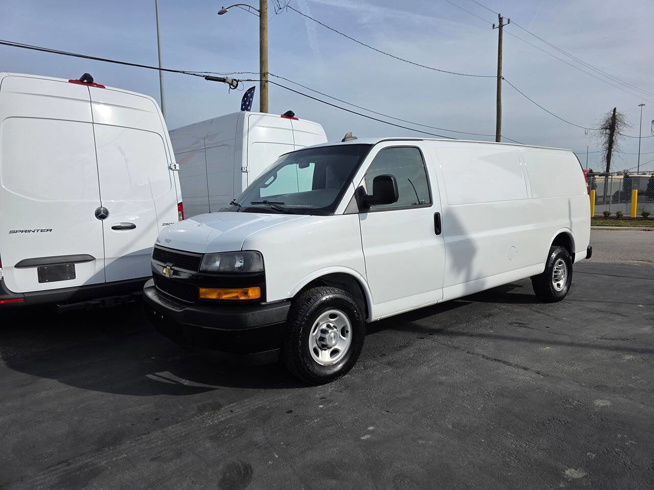 Used 2019 Chevrolet Express 2500 Extended image 28