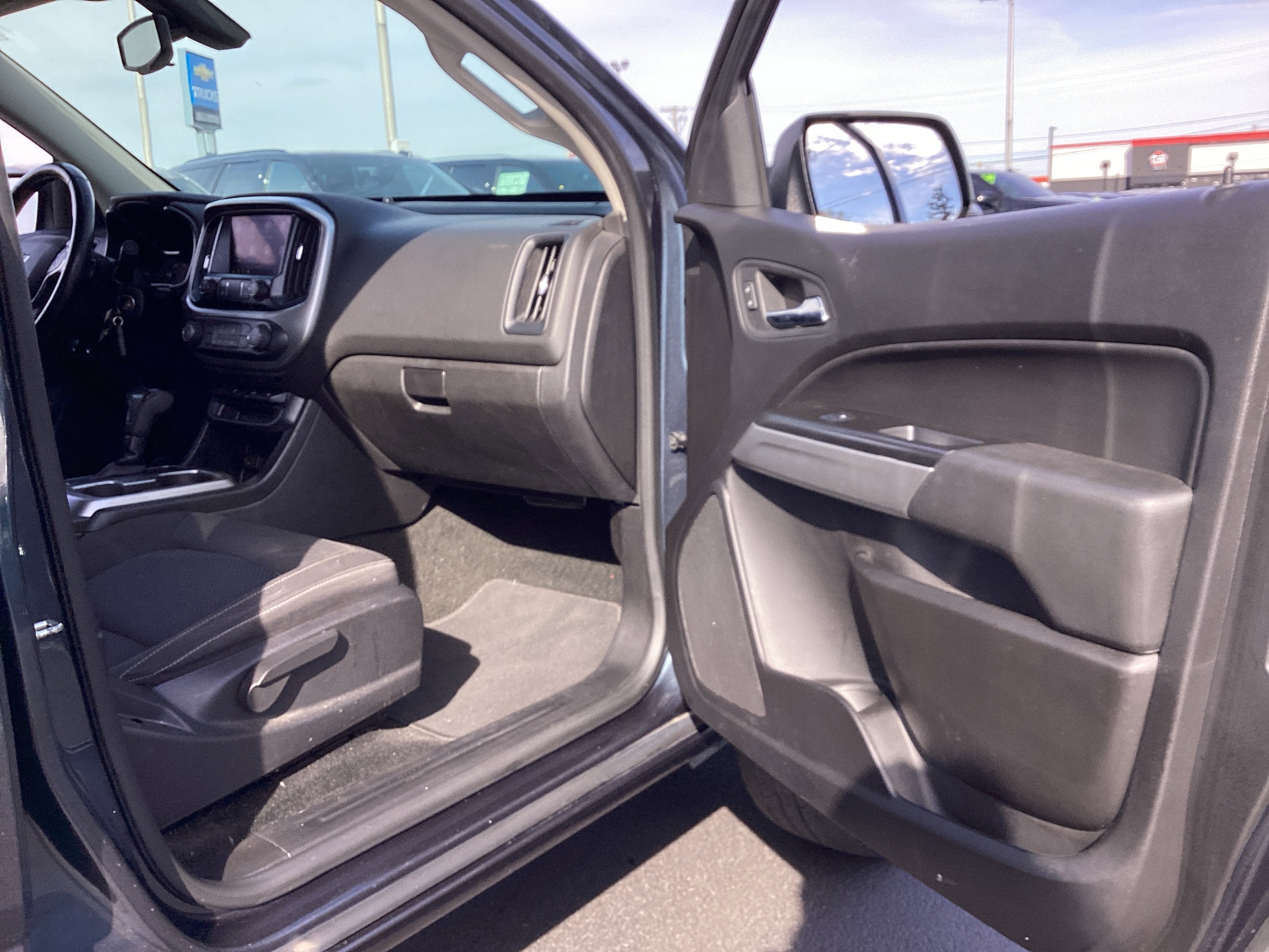 Used 2019 Chevrolet Colorado LT image 30