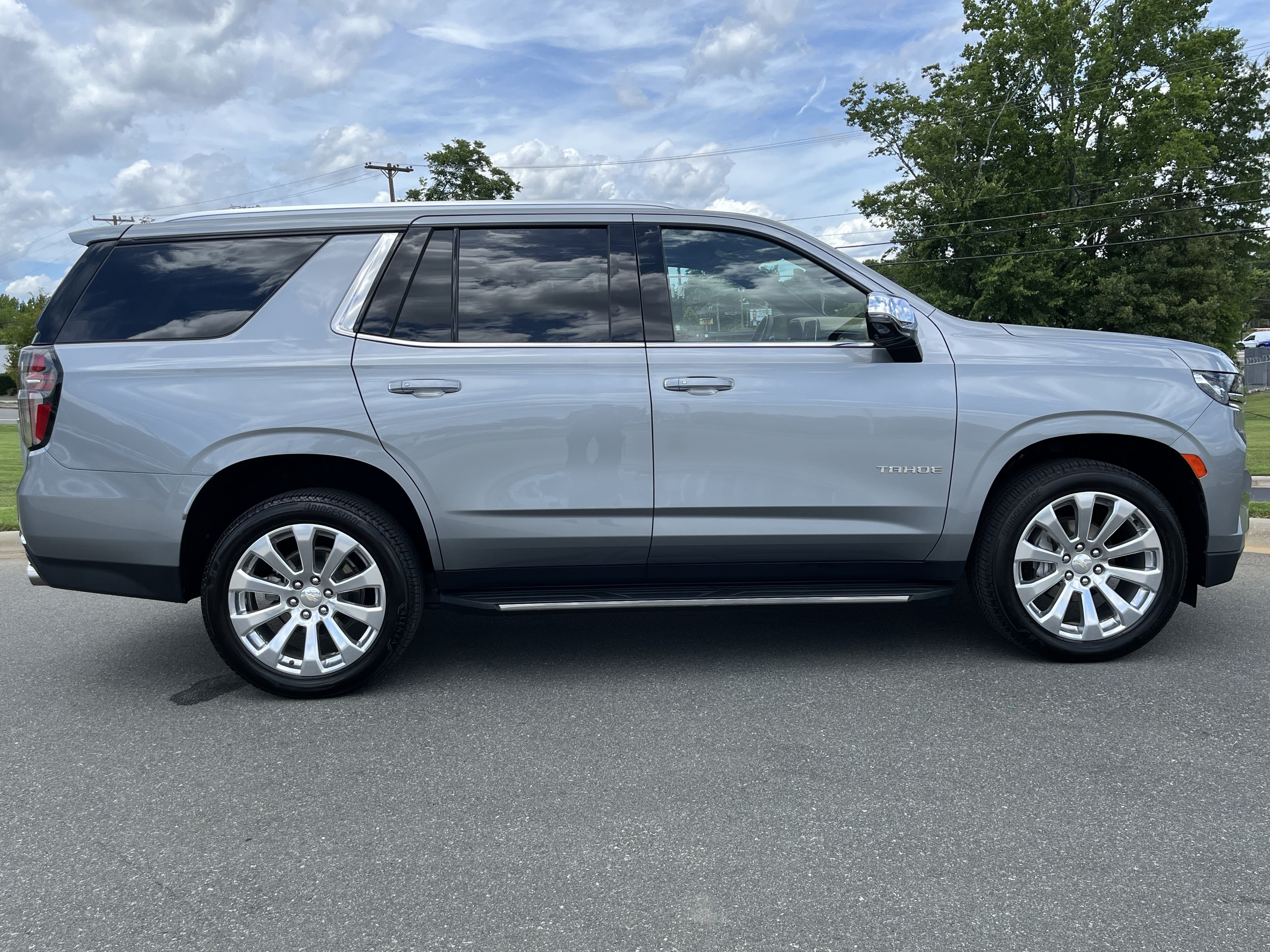 Used 2023 Chevrolet Tahoe Premier w/ Premium Package 2 AWD/4WD image 10